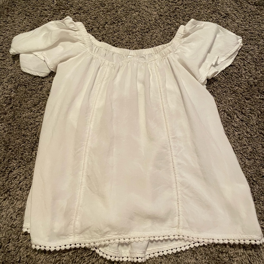 cute white shirt (can be worn off the shoulder)